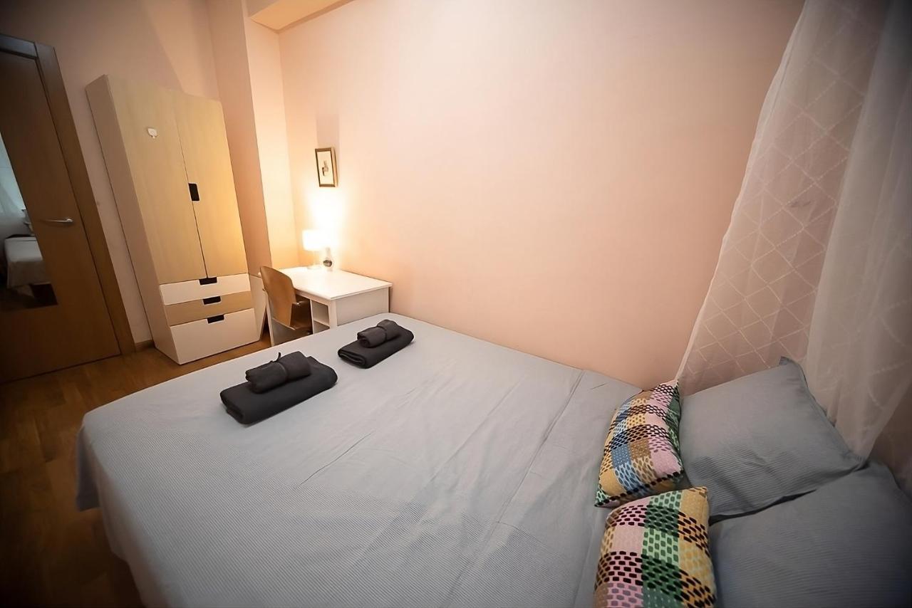 Traditional Rooms In Eixample Barcelone Extérieur photo