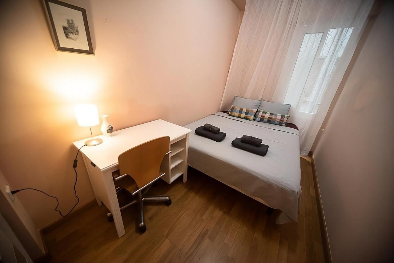 Traditional Rooms In Eixample Barcelone Extérieur photo