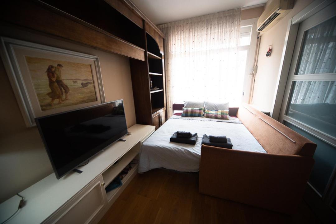 Traditional Rooms In Eixample Barcelone Extérieur photo
