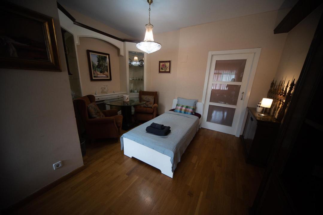 Traditional Rooms In Eixample Barcelone Extérieur photo